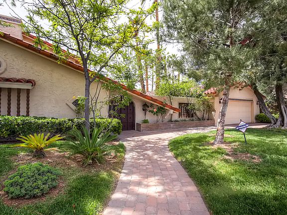 3rd image of 212 Starlite Dr