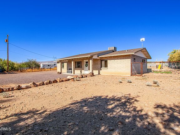4th image of 43207 N 7TH Avenue