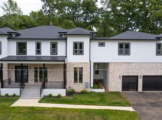 12504 Braddock Rd, Fairfax, VA 22030