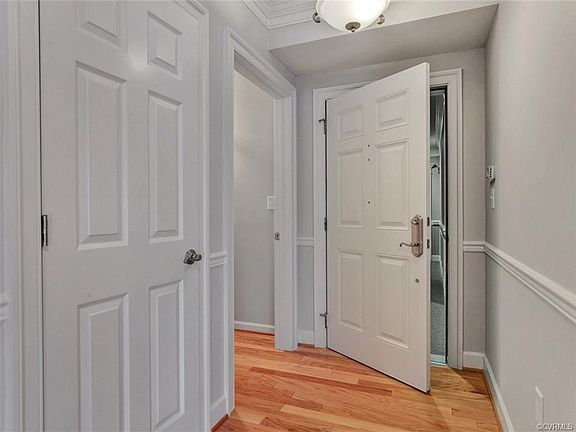 3rd image of 5241 Monument Ave Unit 3C