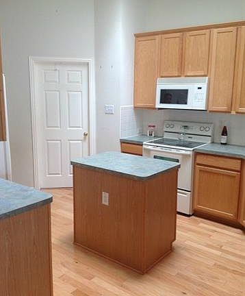 3rd image of 552 Pinnacle Dr
