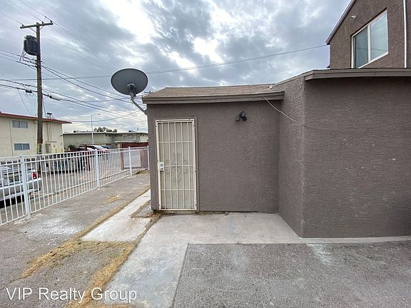 2nd image of 1721 Santa Paula Dr Unit E