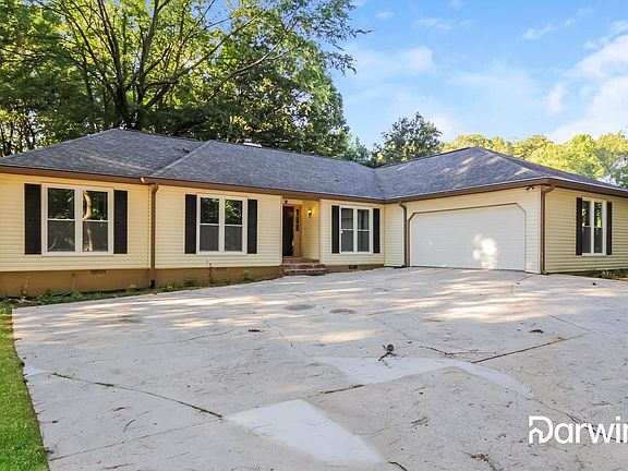 2nd image of 310 N Fayette Dr