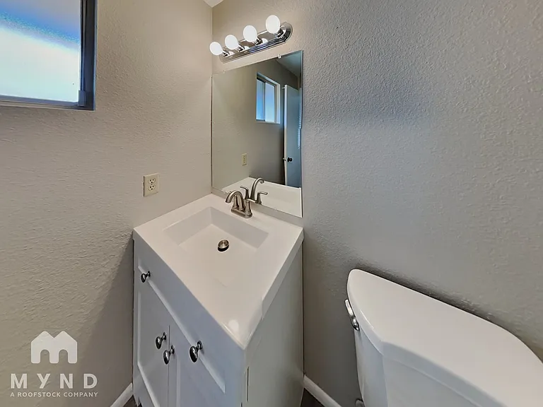 7233 W San Miguel Ave — Photo 14