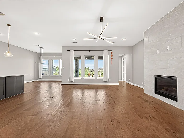 1635 Delta Oaks Dr — Photo 3