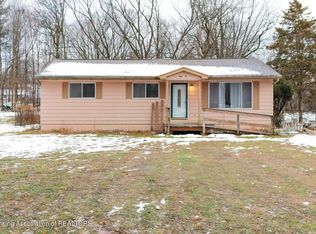 810 Clark Rd, Lansing, MI 48917