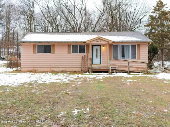810 Clark Rd, Lansing, MI 48917