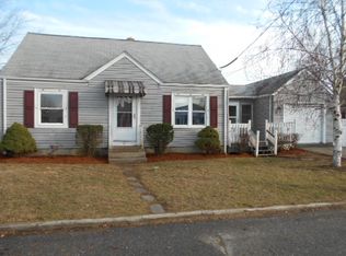 91 Rosella Ave, Pawtucket, RI 02861