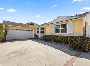 18630 Cantara St, Reseda, CA 91335