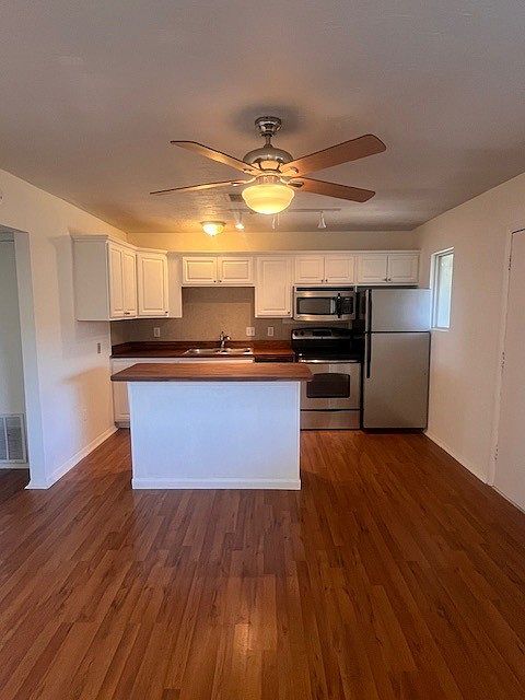 1st image of 524 NW 30th St APT 207