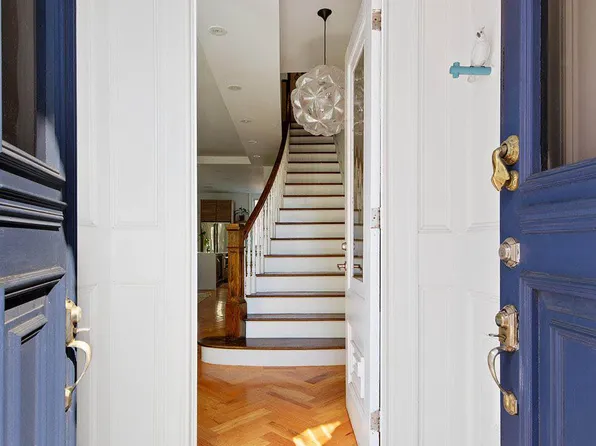 333 Gates Avenue image 21 of 22