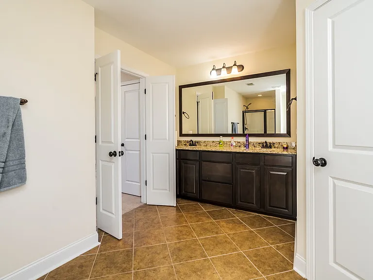 965 McCathern Ave — Photo 35