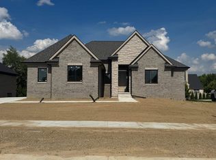 57356 Glen Forest Dr, Washington, MI 48094