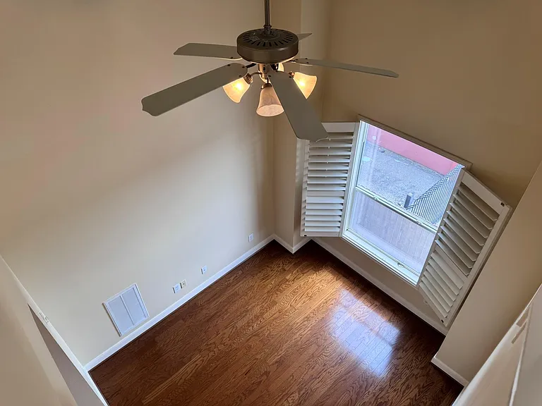 2333 Ann St — Photo 13
