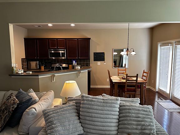 Kitchen and Breakfast area