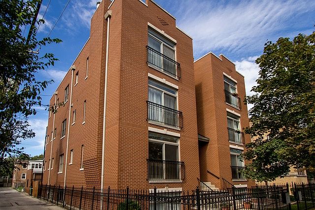 1st image of 2816 N Rockwell St APT 1S