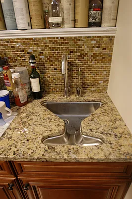 Rented by Michael Sloane Realty Company | media 9