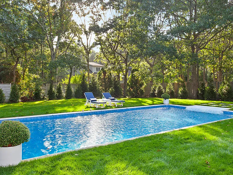 5 Amagansett Dr E — Photo 27