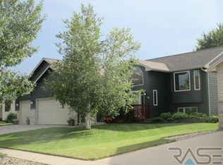 7109 S Connie Ave, Sioux Falls, SD 57108