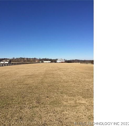 2nd image of Canterbury Cir