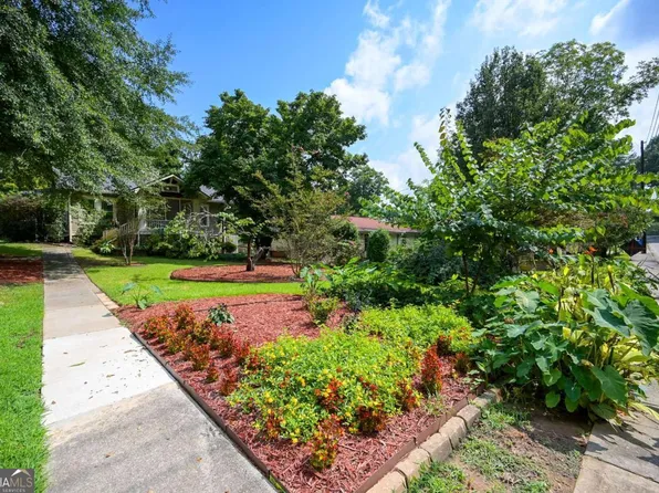 1607 Carroll Dr NW, Atlanta, GA 30318