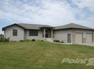 104 Rosebud Ct, Chamberlain, SD 57325