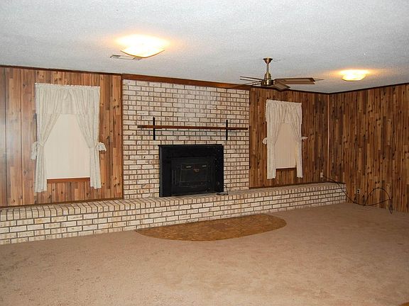 4th image of 1505 Montgomery Ave
