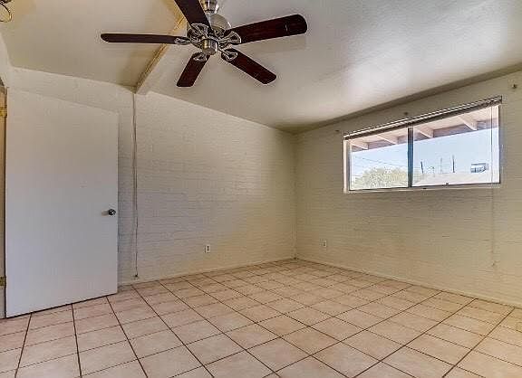 4th image of 2665 N Dodge Blvd #2
