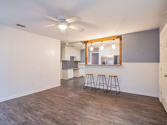 3rd image of 4205 41st St