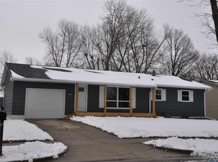 340 N Meyer Ln, Sioux Falls, SD 57103