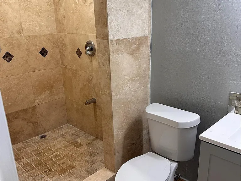 2327 Briarwest Blvd — Photo 8