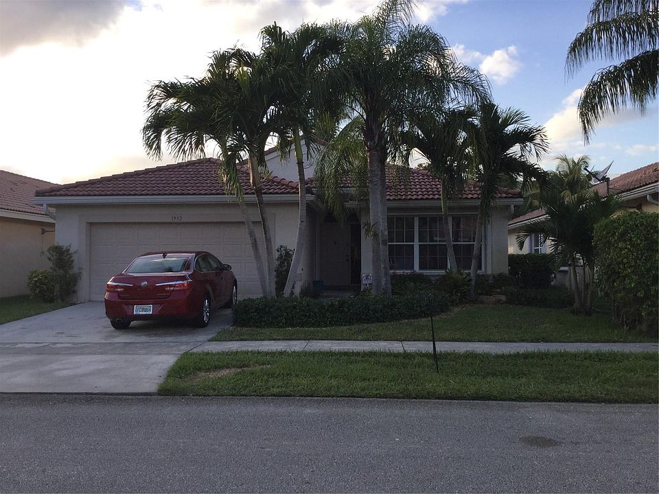 1st image of 1932 SW 179th Ave
