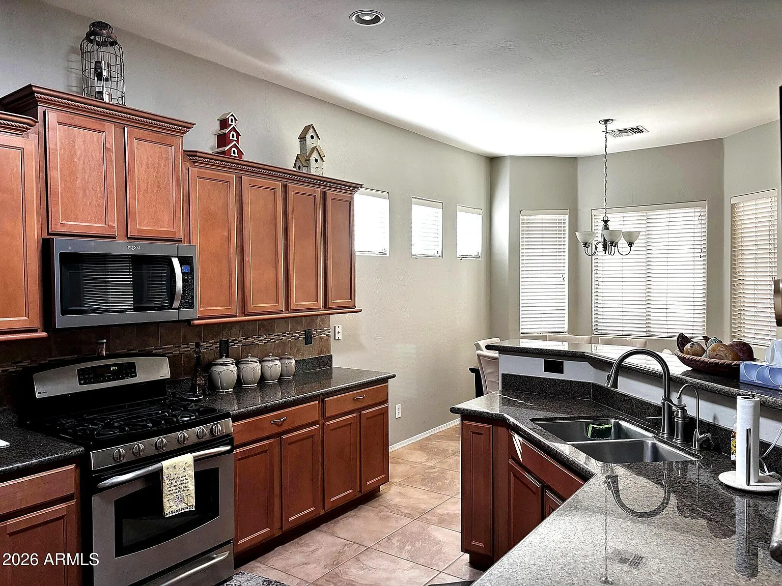 3 bed, 2.0 bath, 2166 sqft, $2,550 — Photo 3