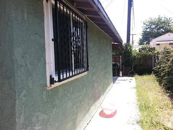 2nd image of 748 W Century Blvd