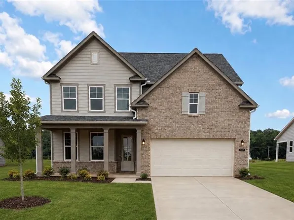 507 Grand Wehunt Dr, Hoschton, GA 30548