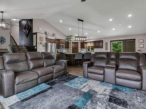 3rd image of 20360 Junegrass Dr
