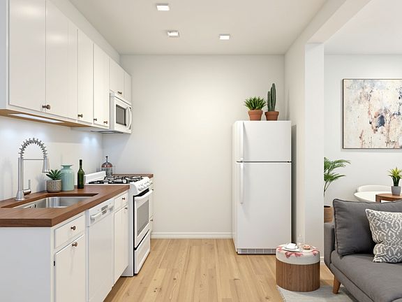 3rd image of 1800 Oak St #1