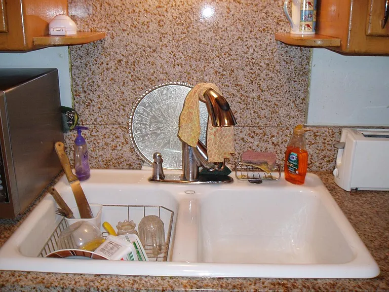 406 E Henry Clay St — Photo 15