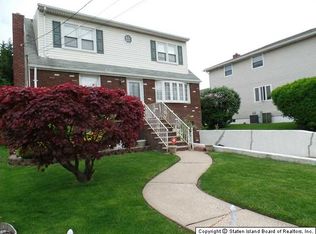 297 Willow Rd E, Staten Island, NY 10314