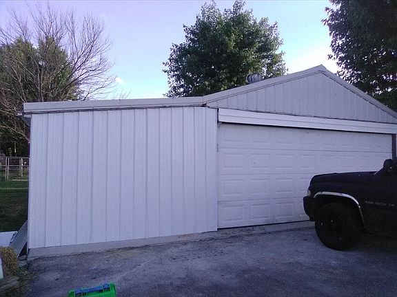 4th image of 107 Shady Ln