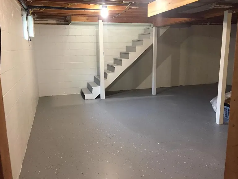 136 Robertson Dr NW — Photo 3