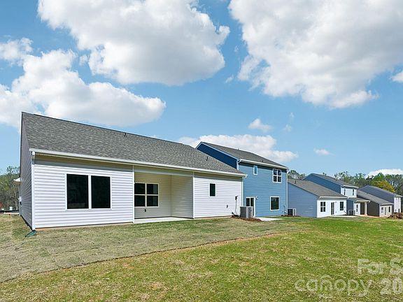 5th image of 802 Willow Estates Dr