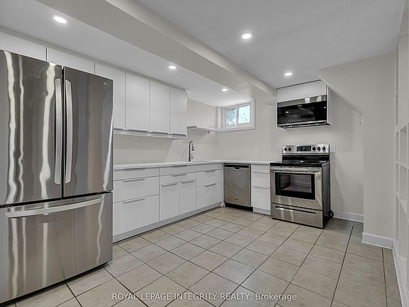 5th image of 924 Rex Ave