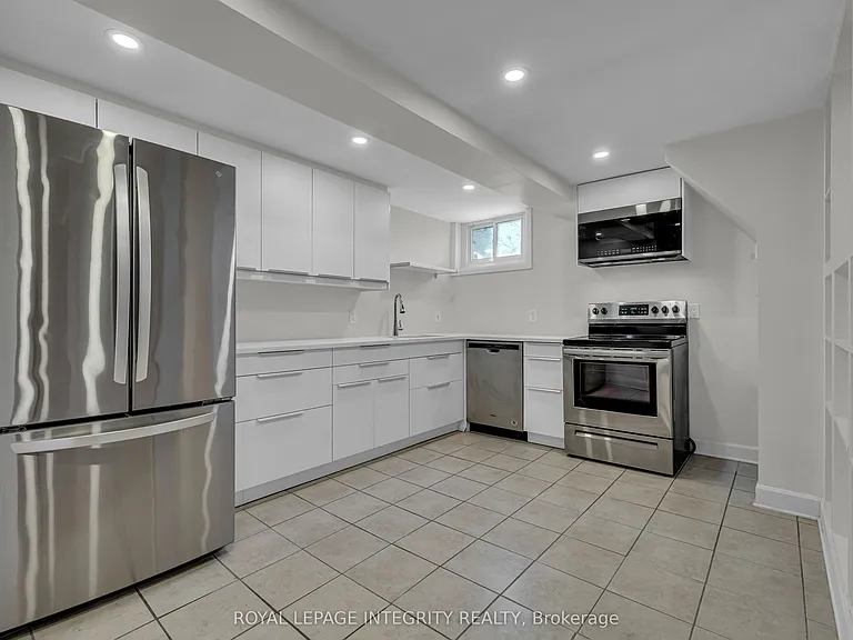 924 Rex Ave — Photo 5