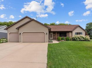 724 Robin Rd, Waupun, WI 53963