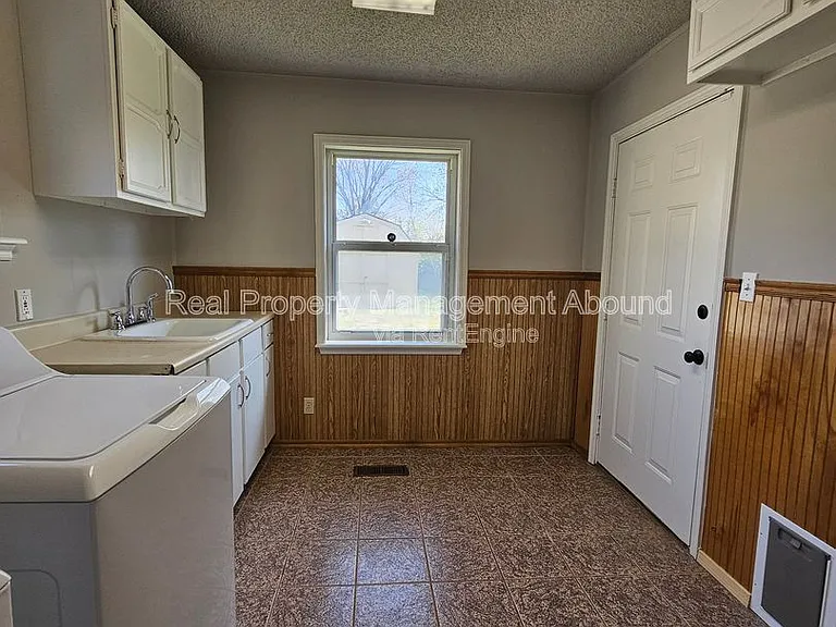 12106 E 88th Pl N — Photo 8