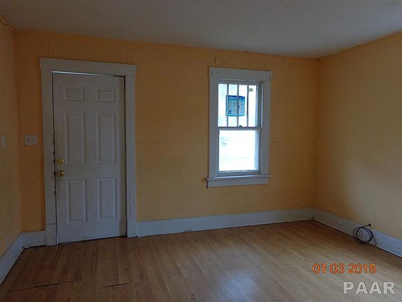 3rd image of 1126 W Willcox Ave