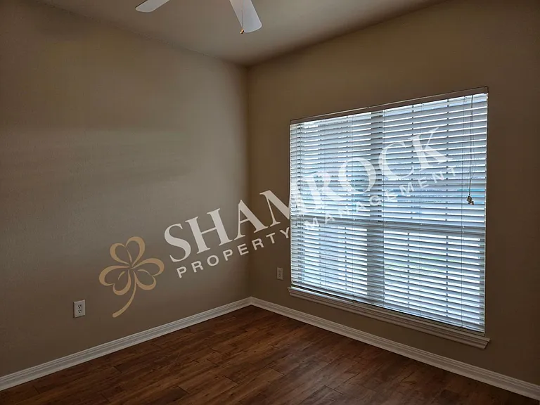 2117D Columbus Ave — Photo 11