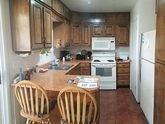 4th image of 11796 S Betty Ln