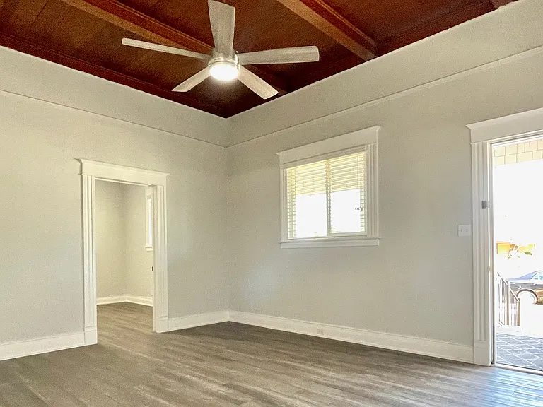 1212 N Irwin St — Photo 6